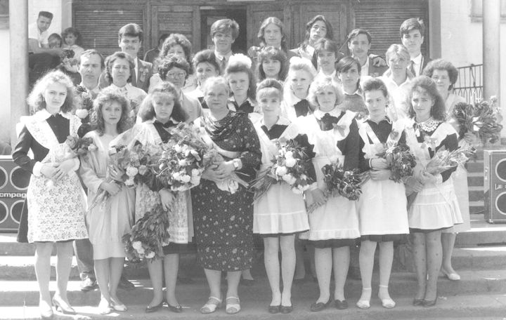 Через годы, через расстояния… История дружбы 11-Б из Суходольска