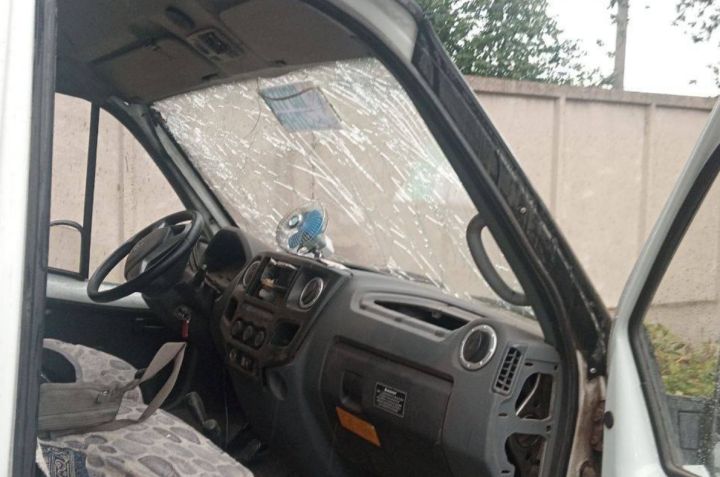 Беспилотник ВСУ атаковал почтовый автомобиль в ЛНР