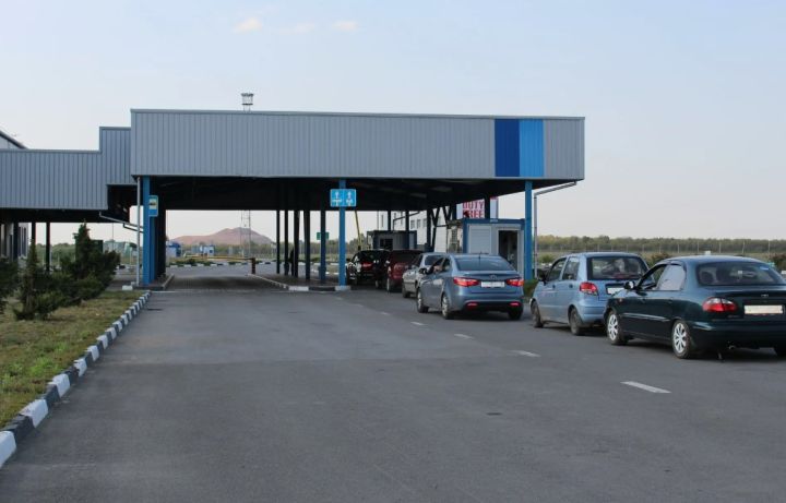 КПП «Изварино» в ЛНР работает в штатном режиме