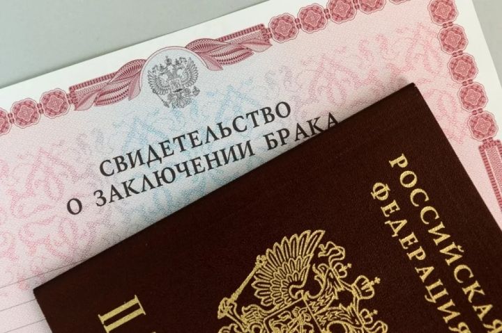 Жители ЛНР, утратившие документы из-за пожаров, могут восстановить их в любом ЗАГСе без очереди