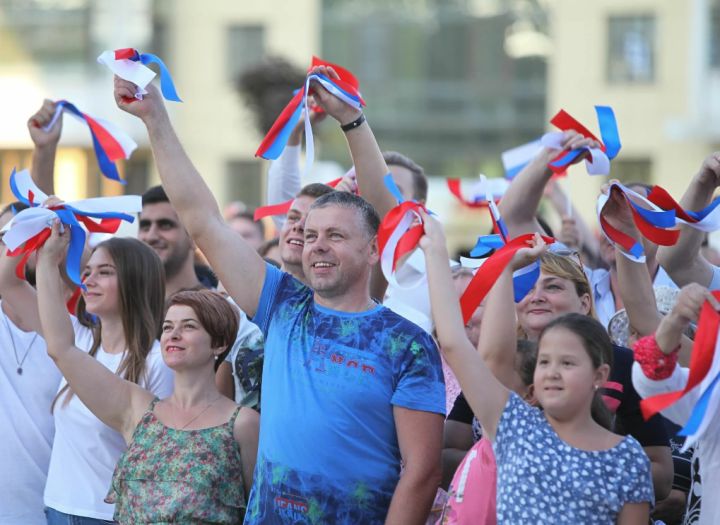 Жителей ЛНР в конце сентября ждут три нерабочих дня в связи с Днём воссоединения с Россией