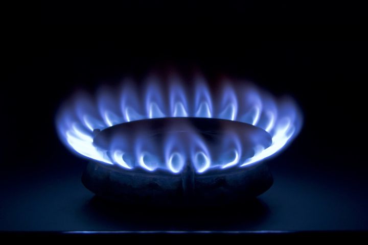 Жители ЛНР смогут оплатить счета за газ с карты любого банка