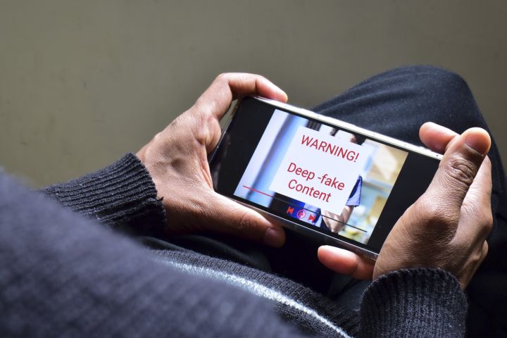 Внимание, жители! Осенью в ЛНР прогнозируют рост мошеннических атак