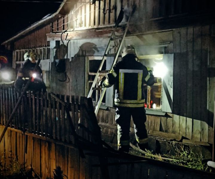 Курение в доме - смертельно: в одном из районов ЛНР в дыму задохнулись пожилая мать и сын