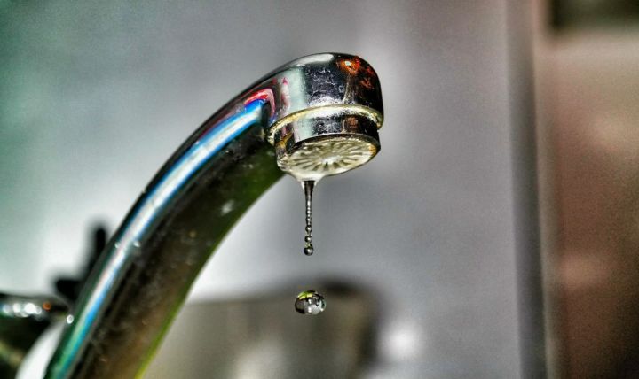 Понедельник в ЛНР начался с отключения воды: кто в списке?