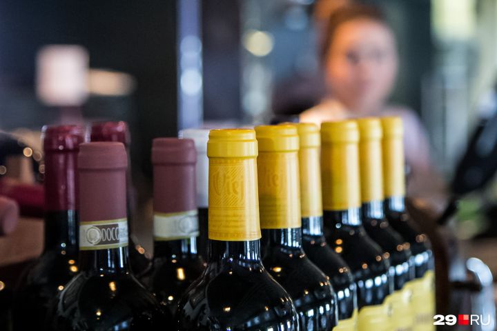 Суммы доходят до 100 тысяч: в ЛНР назвали штрафы за продажу алкоголя ночью