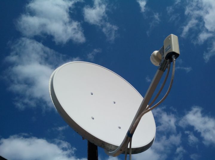 Жители ЛНР до конца года могут бесплатно подключить российское спутниковое ТВ