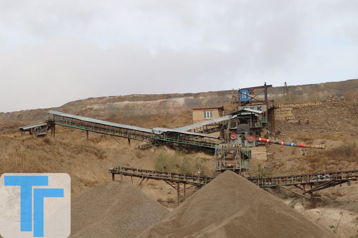 Запасов камня хватит не на один год: о работе Комсомольского каменного карьера