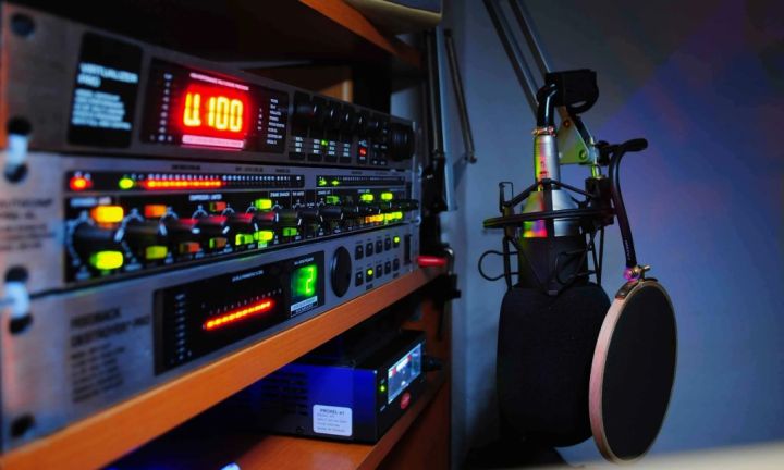 Радио не будет работать в Луганске в определённые дни ноября: какие станции будут недоступны