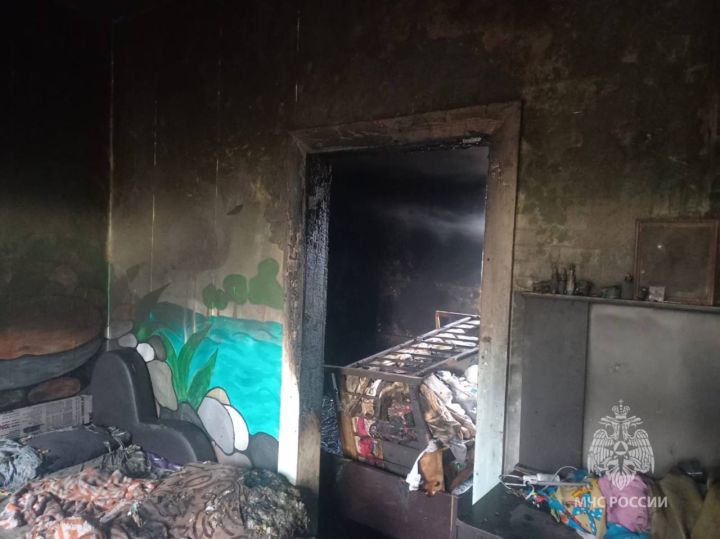 Отец вынес из горящего дома бездыханные тела: в Ростовской области при пожаре сгорели двое детей 2 и 4 лет