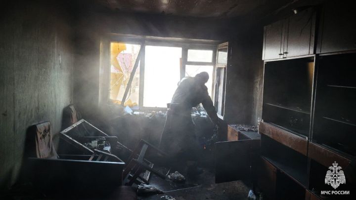 В ЛНР двое мужчин погибли на пожаре в многоэтажке, Следком проводит проверку