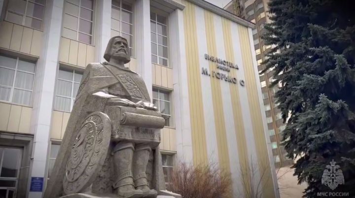 Горела главная библиотека Луганска, известна причина возгорания