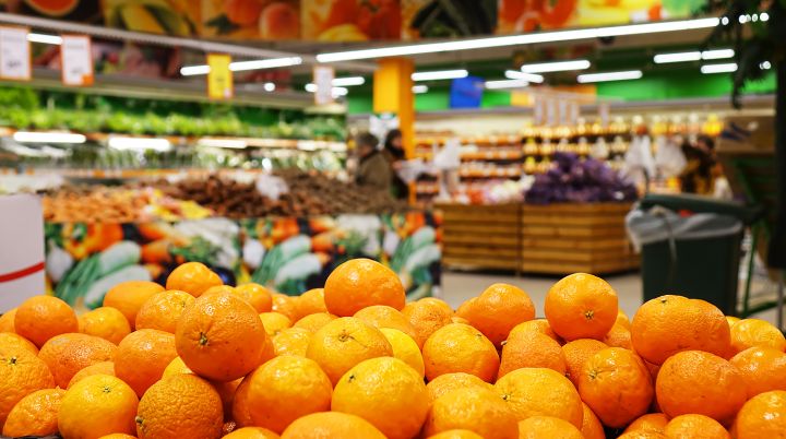 Ждём дефицита и роста цен? Поставки главного новогоднего фрукта в РФ серьёзно сокращены