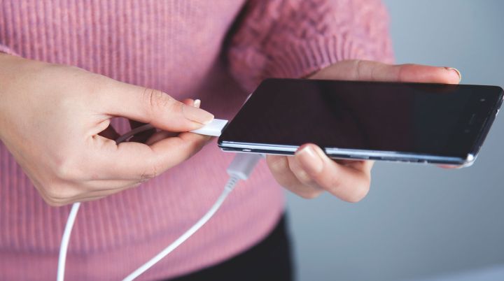 Это приводит к быстрому разряду смартфона: какая функция «съедает» вашу батарею?