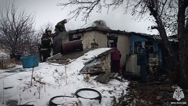 Не успела покинуть горящий дом: женщина-инвалид погибла при пожаре в Антрацитовском районе