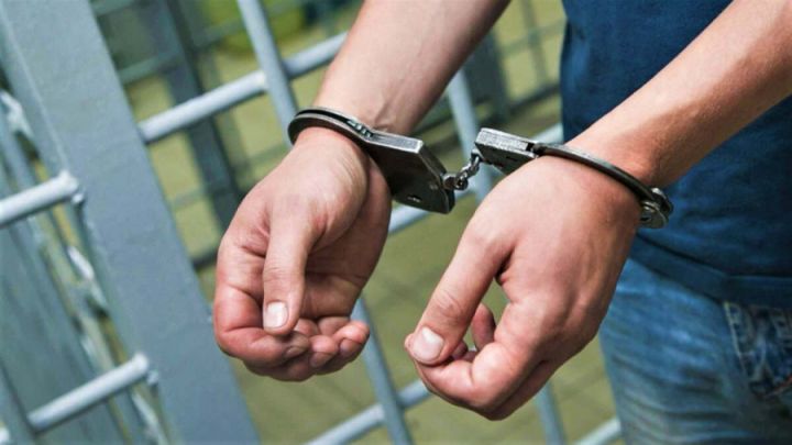 В Ровеньках задержали двух мужчин, ограбивших пенсионерку