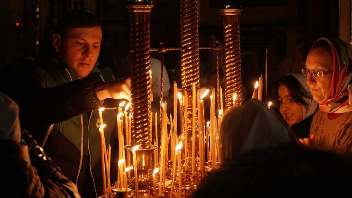 Верующие жители ЛНР чтят 13 декабря память Андрея Первозванного: традиции и значение этого дня