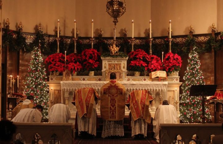 Католики празднуют 25 декабря Рождество: традиции праздника и отличия от православного