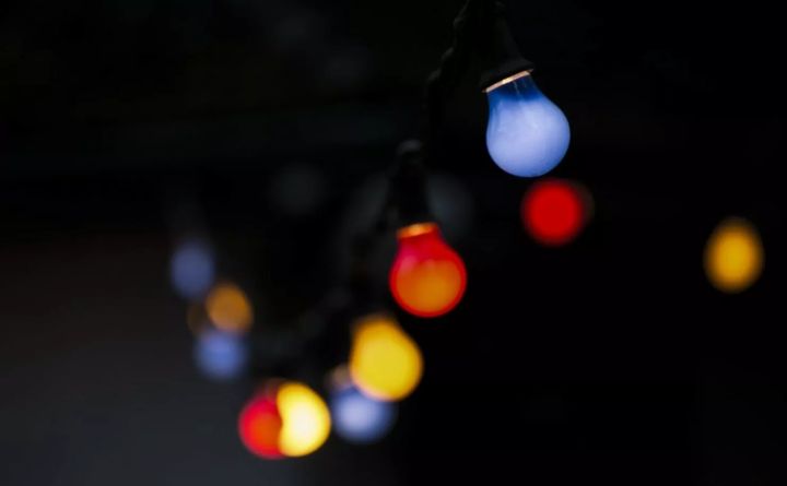 Из-за них вам не спится. Врач рассказал жителям ЛНР, чем опасны мигающие гирлянды