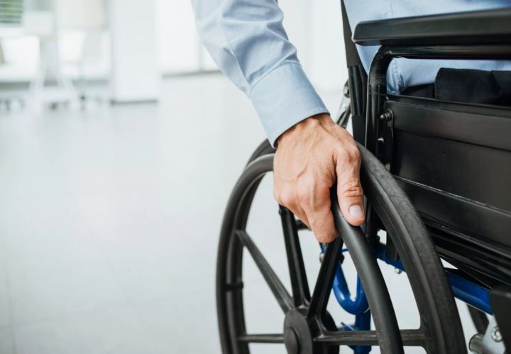 Жителям ЛНР продлили срок действия документов об установлении инвалидности