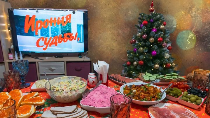 Телепрограмма на Новый год: что интересного покажут каналы в новогоднем эфире 31 декабря?