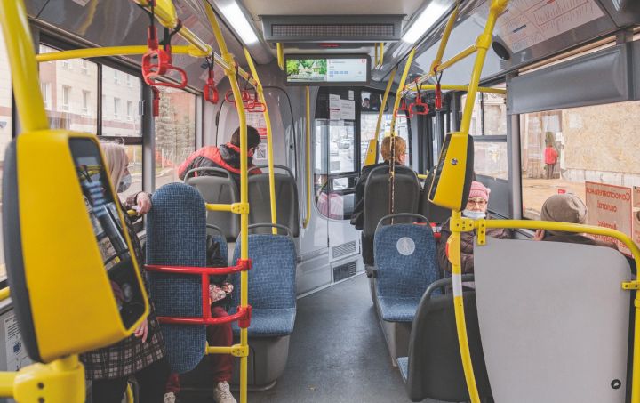 Бесплатная пересадка в течение 30 минут: в мэрии Луганска допустили введение привилегии для граждан