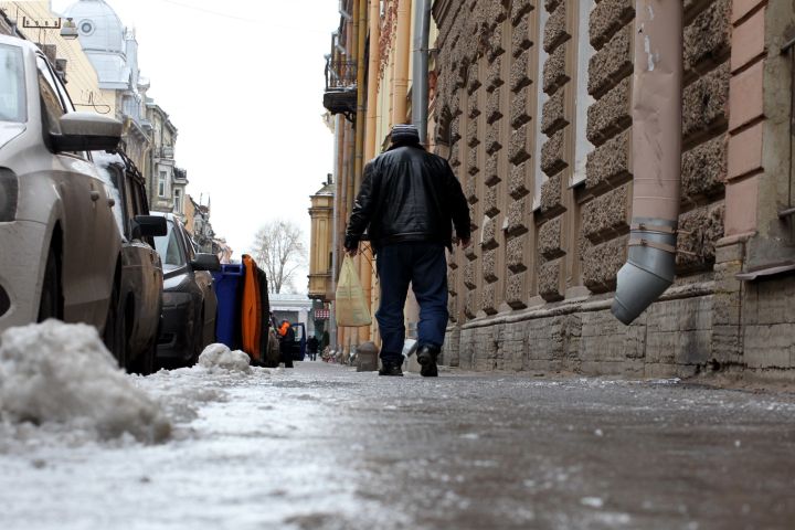 Гололедица в сочетании с ночным морозом: синоптики предупредили о скользких дорогах в ЛНР
