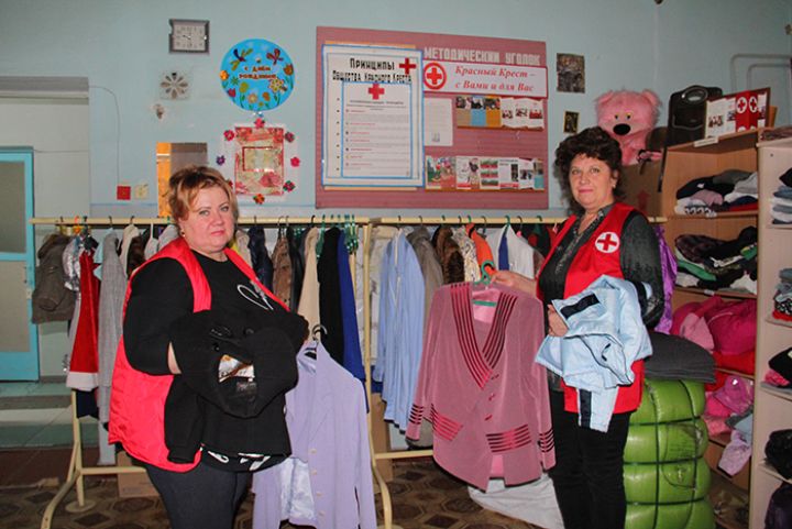 Можно подобрать одежду, средства реабилитации и вызвать на дом сестру: о работе «Красного Креста» в Свердловске