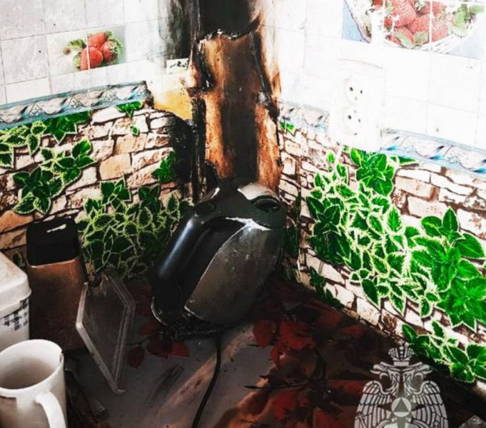 В одном из городов ЛНР квартира едва не сгорела из-за некачественного чайника