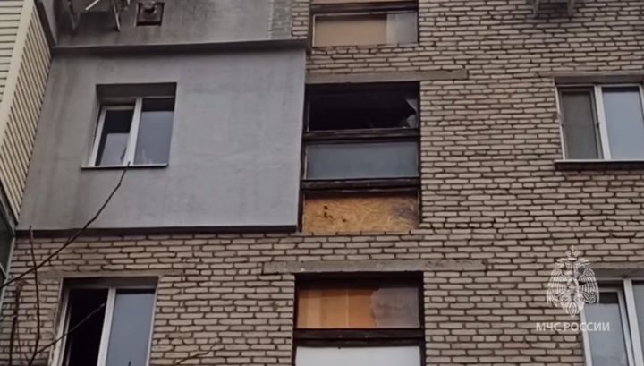 В Луганске горела квартира в одной из многоэтажек: жертв и пострадавших удалось избежать