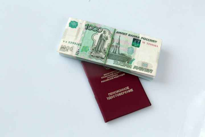 Жителей ЛНР предупредили о фейковом перерасчёте пенсии и трудового стажа