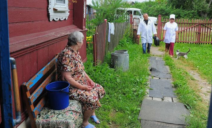 Медикам, работающим в сёлах Ростовской области, хотят бесплатно предоставлять земельные участки