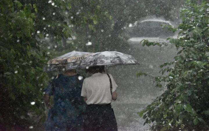 Гроза, в отдельных районах – град: прогноз погоды в ЛНР на 31 мая