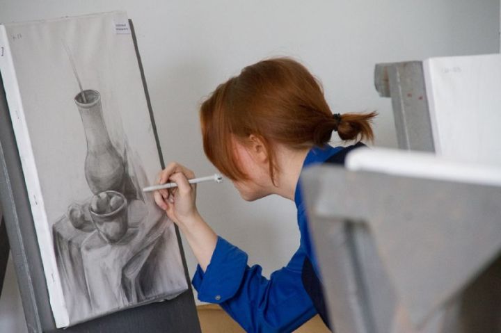 В луганской академии Матусовского прошел конкурс «Серебряный штрих»