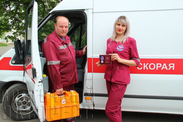 «На вызовах нужно быть дипломатом»: как работает скорая помощь в Свердловске