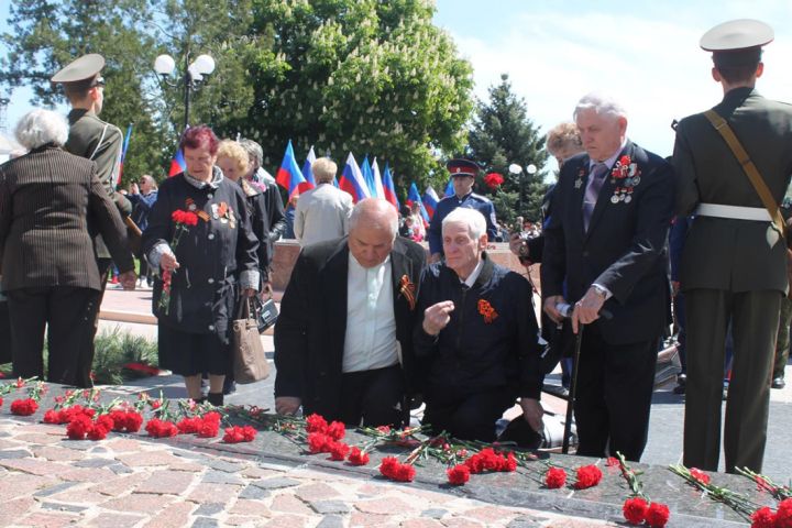 Краснодонцы отметили 77-ю годовщину Великой Победы