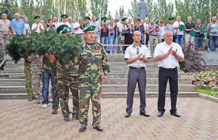 В столице ЛНР отпраздновали День пограничника