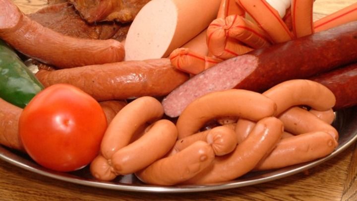 Колбасные изделия и картофель подорожали, сахар - подешевел: как изменились цены в ЛНР к концу мая