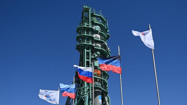 Ракета с изображением флагов ЛНР и ДНР запущена в космос