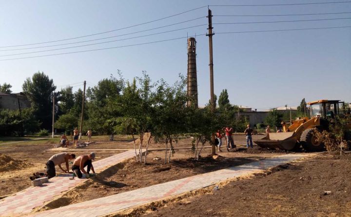 Площадка на Интернате «обрастает» дорожками