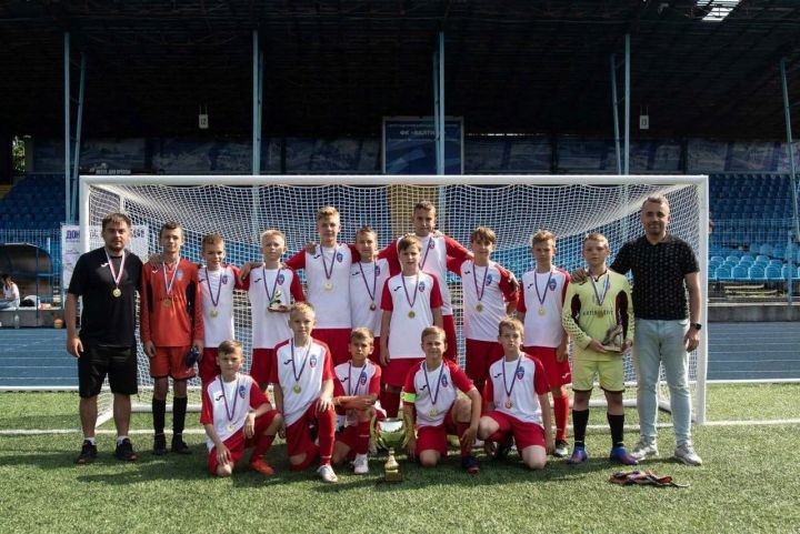 Луганская футбольная команда заняла призовое место в турнире в Калининграде