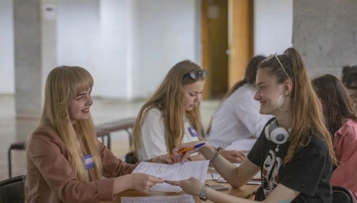Российские выпускники планируют поступать в ЛНР