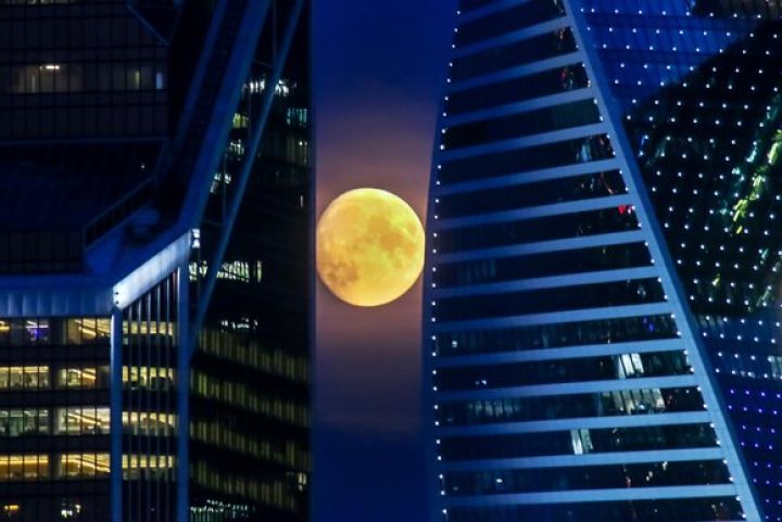 Луна подойдет к Земле на минимальное расстояние – земляне увидят суперлуние