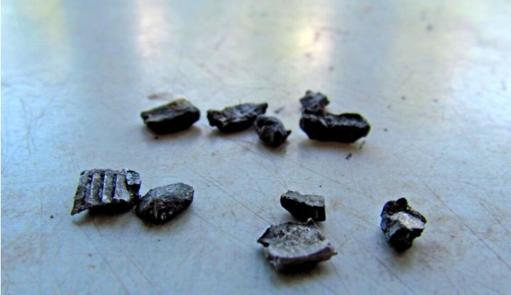 ВСУ ведут массированный обстрел Донецка: повреждено здание психбольницы, есть пострадавшие