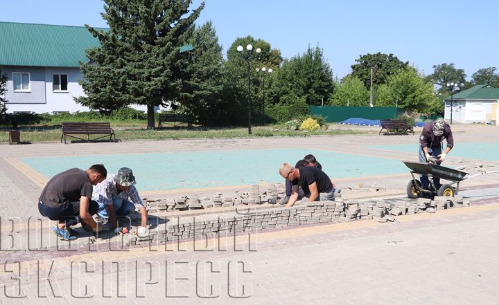 В Шахтерском сквере Свердловска будет новая плитка