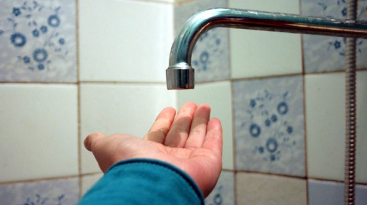 Села и поселки Свердловского района остались без воды на неопределенный срок