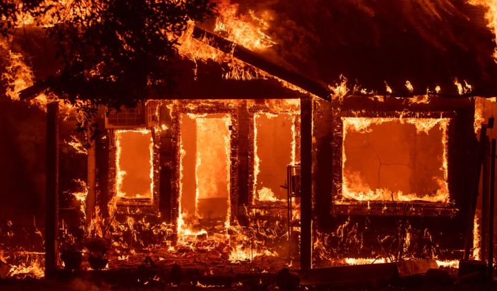 Два дома сгорели в Краснодоне