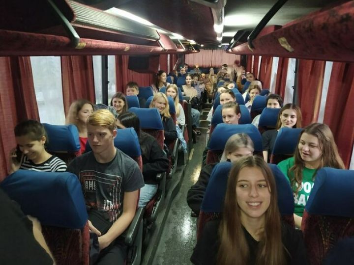 Отличники из ЛНР отправились в образовательно-развлекательный лагерь Москвы