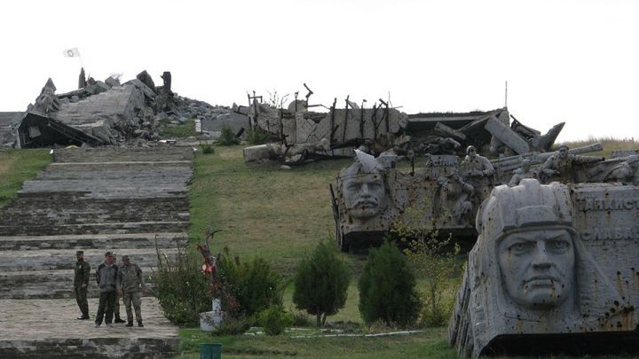 Реконструкцию мемориала на Саур-Могиле завершат 25 августа