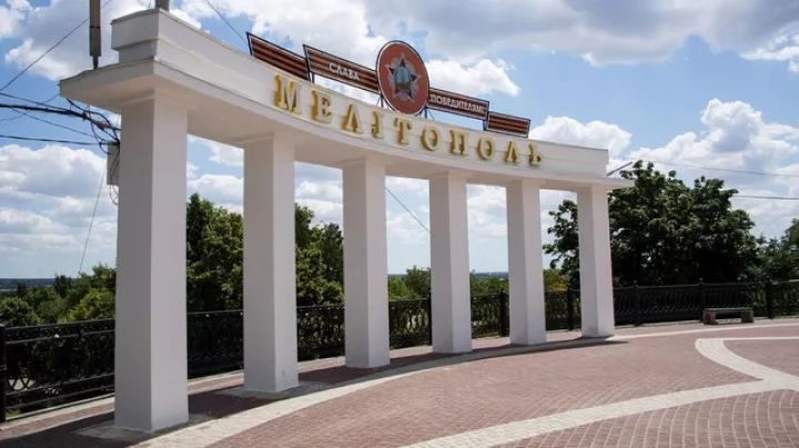 Российские врачи ведут прием в больницах Мелитополя